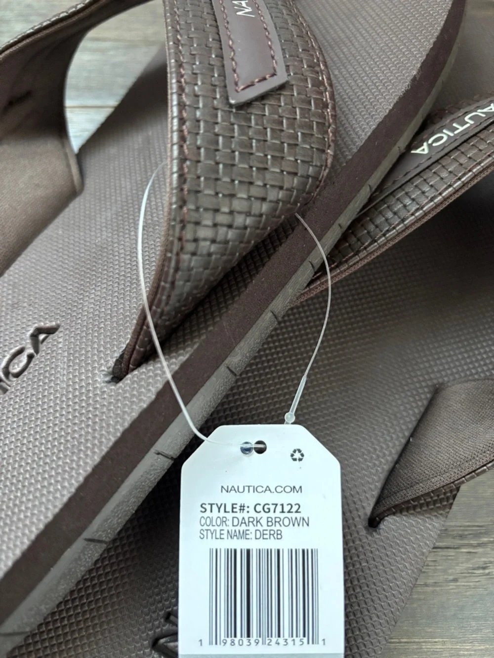 Nautica Derb rubber outsole,textured insole, thong flip flops/sandals